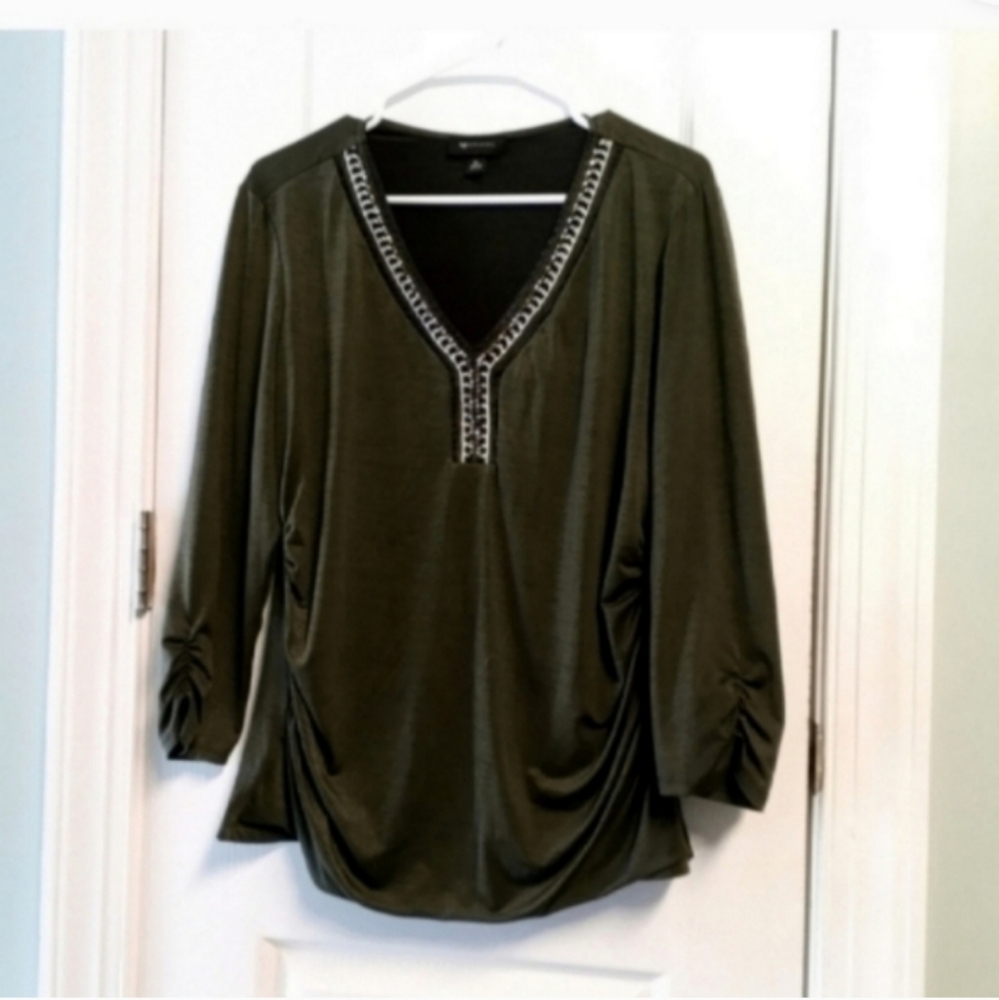 AB Studio Olive Green V-Neck Blouse Women XL Bead Detail Neckline EUC